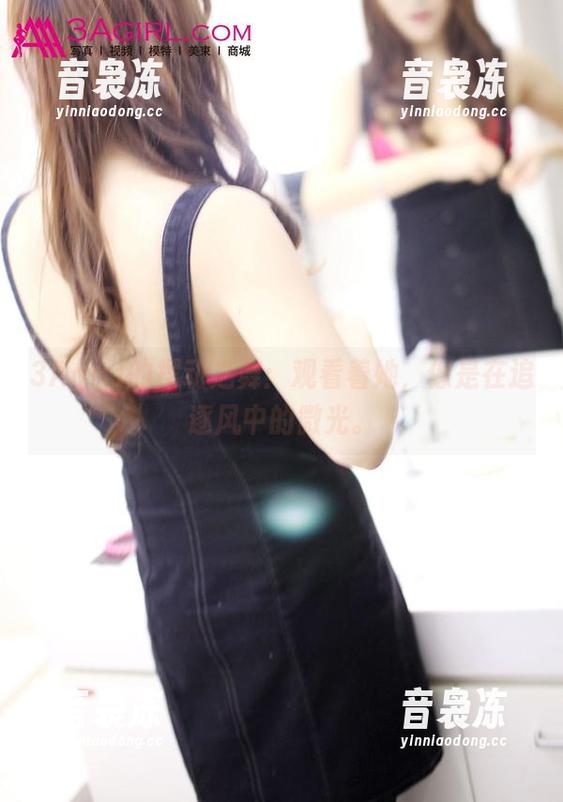 3Agirl女郎 3Agirl的摆动之舞:观看着她,像是在追逐风中的微光。