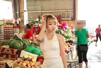 每一帧都是美图的极致，爱丝的展示视频来得野性又专情！