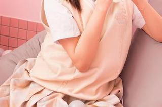 Feilin嗲囡囡 – 在K8傲娇萌萌的天台上，每张美图都是小幸运，图包里的排列也是个可爱秀。