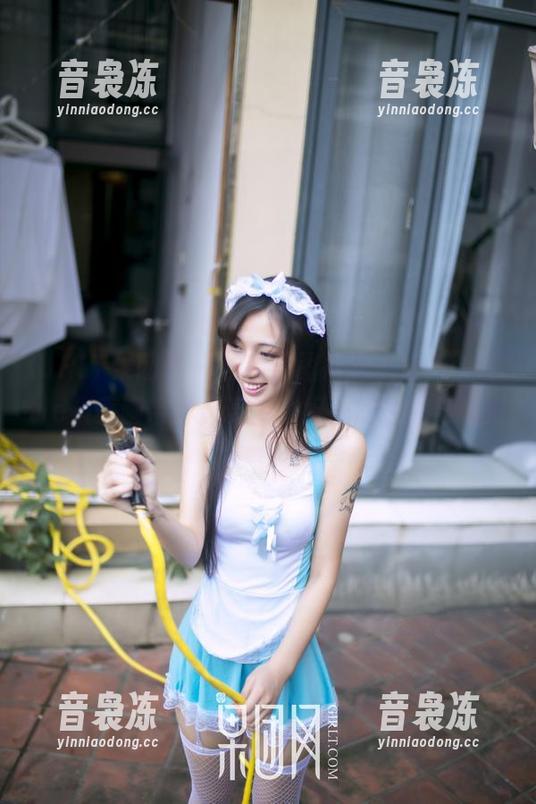 GIRLT果团网-little贝壳喵 GIRLT果团网 - 当私房图片遇上泳池,little贝壳喵带你感受恰到好处的清凉与俏皮。