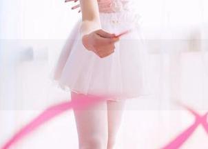 GIRLT果团网 – 分享尹意纯的棉袜美图，谁能拒绝这软绵绵的诱惑？