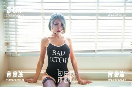 GIRLT果团网-黄歆苑 GIRLT果团网 - 挑毛衣需谨慎,黄歆苑的图库资源不容小觑,拍照效果极快!