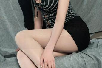 Ligui丽柜 – 柒柒写真：在网盘里私语的那些个小片段