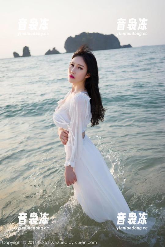 MiStar魅妍社-黄乐然 MiStar魅妍社 - 黄乐然的花嫁写真集来了,更新了,那白色裙摆仿佛在跟风争吵?
