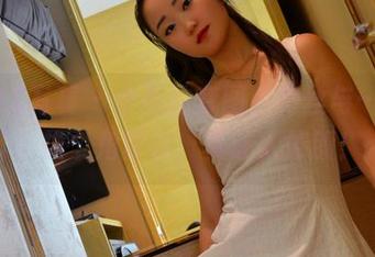 PANS写真 – 小彤的套图，肉丝与……呃，换个角度说，真让人捧腹！