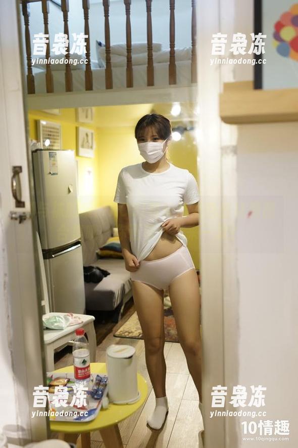 ROSI口罩 脚与袜的爱:ROSI有长筒黑色丝袜原图合集哦,你还等什么来一发?