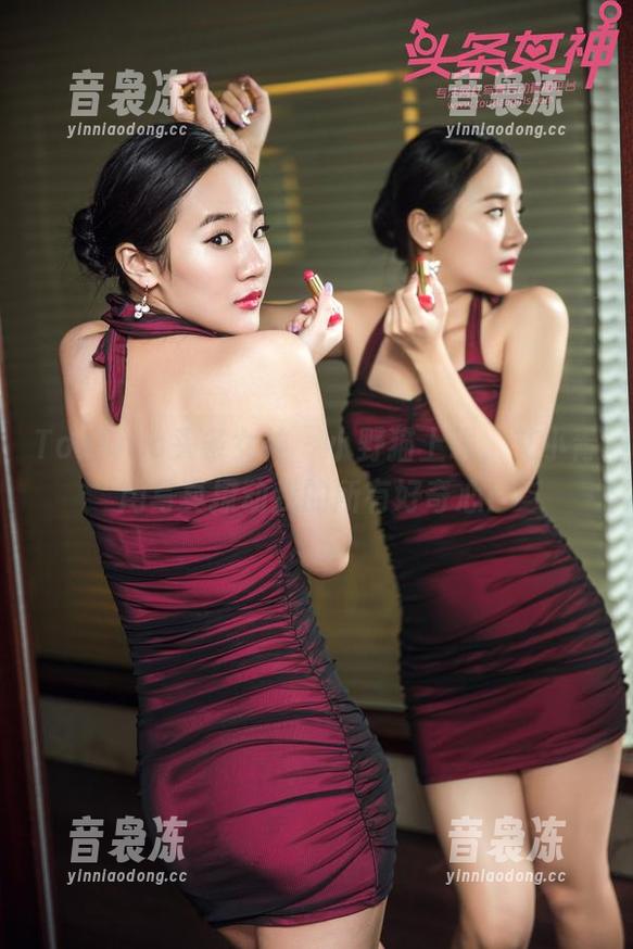 TouTiao头条女神 - 小野猫上线，艾小青用写真撩动我的所有好奇心！