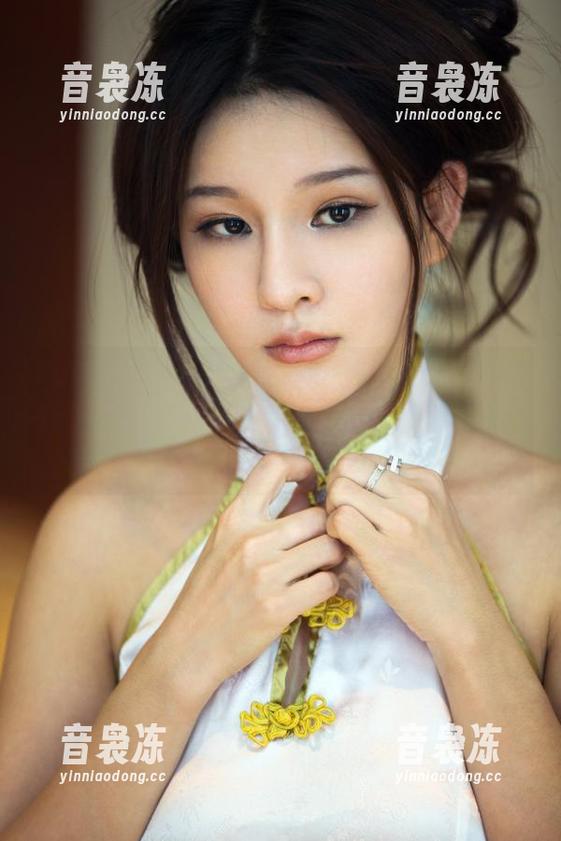 TuiGirl推女郎-Yu佳妮 TuiGirl推女郎 - Yu佳妮在柔软毛衣里的在线写真,怎讲,这让我有种赖在沙发上的冲动?