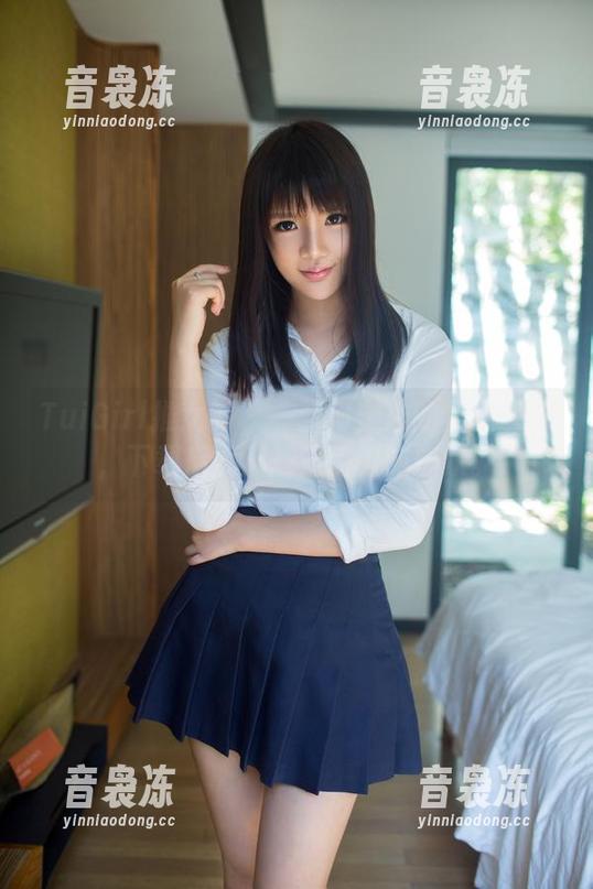 TuiGirl推女郎 - 一张何奕恋的美足图片，下载后满满都是悄悄的想象。