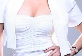 TuiGirl推女郎 – 王馨瑶的豹纹美图，她就像一只优雅的豹子，我默默想：我能不能也披一件？