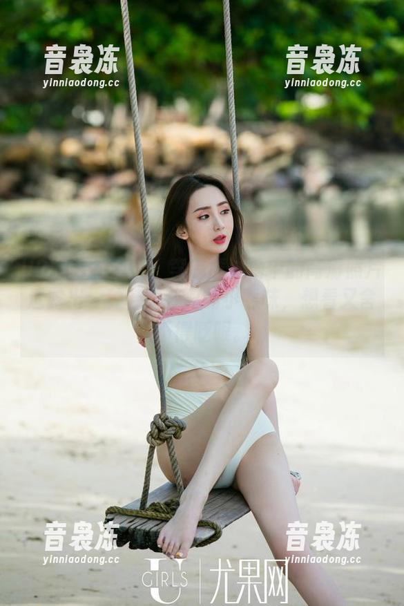 UGirls尤果网-李易童 UGirls尤果网 - 李易童泳池中的高清照片透露出一种若即若离的小暧昧,想看又舍不得眨眼。