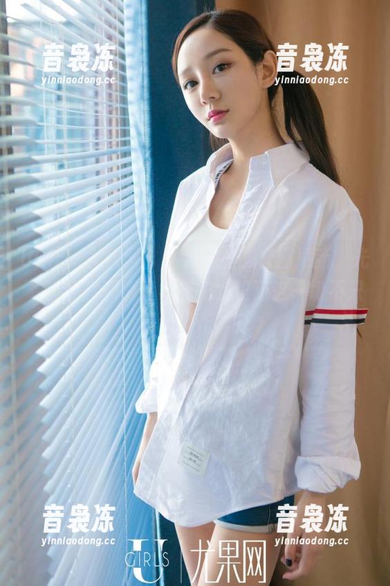 UGirls尤果网-韩沫瑜 UGirls尤果网 - 韩沫瑜校服套图更新,光看姿势就满满青春气息,难道这一切不只是装模作样?