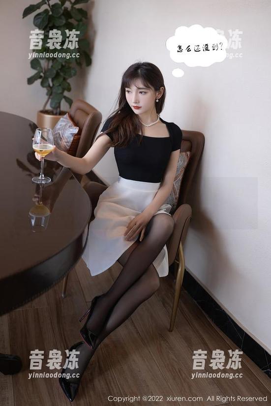 Xiuren秀人网-Miko酱 Xiuren秀人网 - 最新白色套图,Miko酱分分钟把明媚的夏日变成冰淇淋!