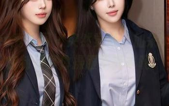 Xiuren秀人网 – 突然觉得，加朵babe的定制写真体操服不简单呢。
