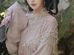 Xiuren秀人网 – 定制？裤里丝？周jojobaby，这听起来像个新鲜玩意儿。