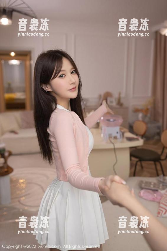 Xiuren秀人网-少女心雪雪 Xiuren秀人网 - 查看网盘时发现了少女心雪雪的学姐写真,突然觉得很有学习动力?