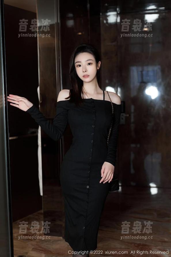 Xiuren秀人网-王馨瑶Yanni Xiuren秀人网 - 等等,王馨瑶Yanni的双人罕见高清,分享的是什么呢,还是干脆来猜吧?