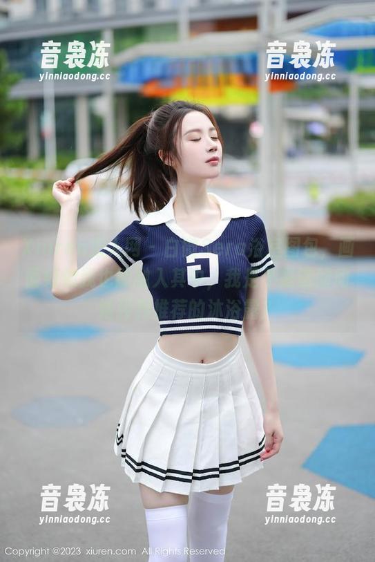Xiuren秀人网-白微Sera Xiuren秀人网 - 白微Sera浴室图包,画面好像我也能融入其中,我是不是该问问她强烈推荐的沐浴露?