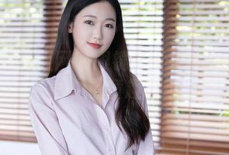 Xiuren秀人网 – 眼镜与筱慧icon：无圣光中的童趣颗粒