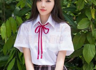 Xiuren秀人网 – 西希白兔的运动合集：一场比健身房更有趣的“搬砖”冒险