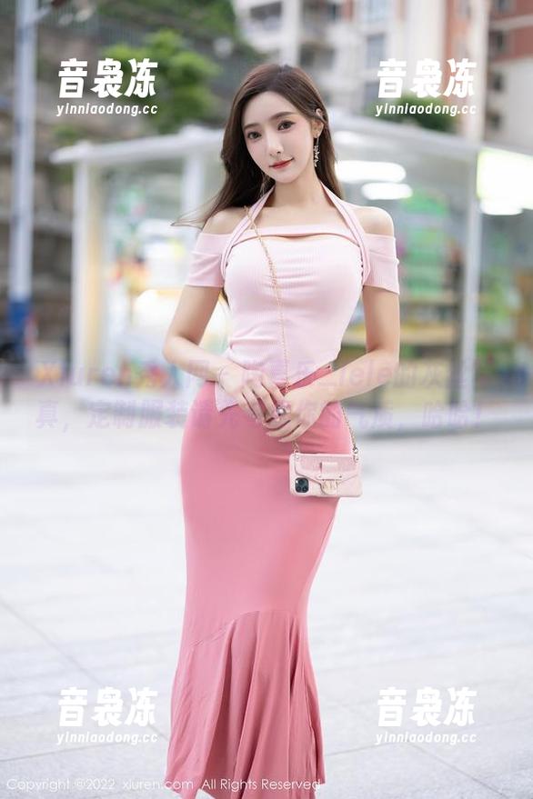 Xiuren秀人网-陶喜乐_lele Xiuren秀人网 - 陶喜乐_lele的灰丝写真,定制服装请先考虑你的气质,哈哈!