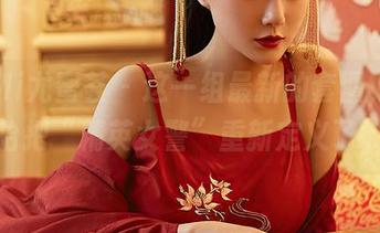YouMi尤蜜荟 – 这一组最新的套图，温心怡把“精英女警”重新定义了。