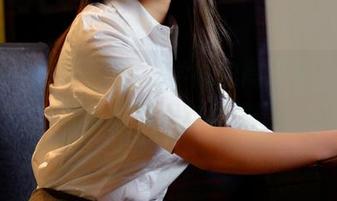 pans – 想下载诗诗学妹的高清照？放松，你会需要点时间咀嚼！