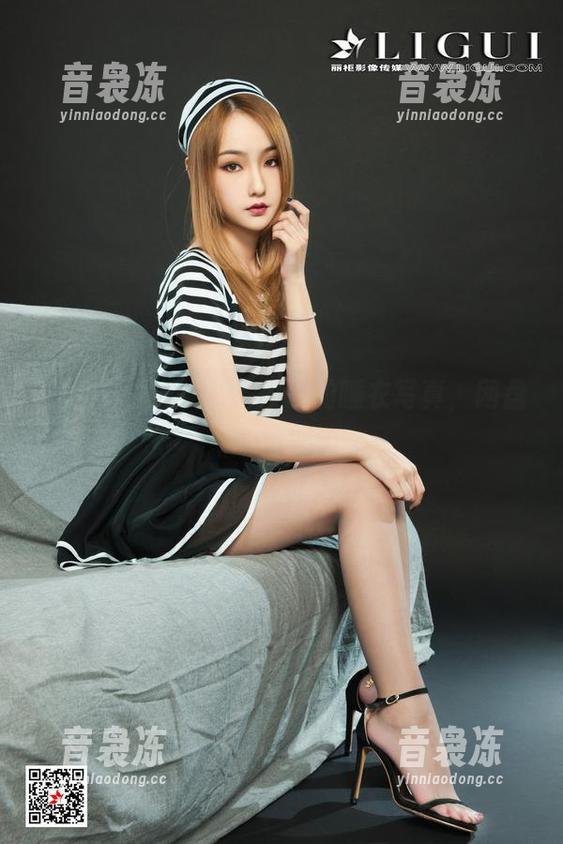 丽柜-凌凌 丽柜 - 快来领跑!凌凌的睡衣写真,网盘快取资料!