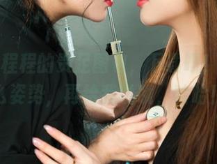 丽柜 – 程程的贵足图包，下载吧！想看什么姿势，再给我说哦，哈哈！