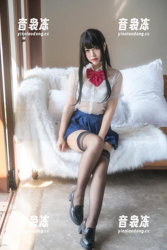 好的，免费套图！女仆长的傲娇只属于你烨烨！