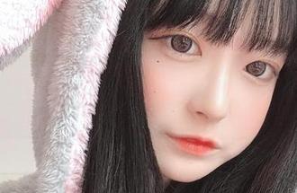 佳佳酱ovo“姐姐”图册，感觉像在翻看一本情感日记。