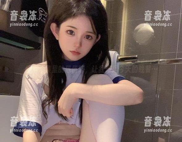红裙合集里的倦倦喵，让我想起今天的晚餐…