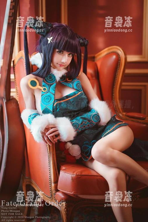 冲田凛花rinka 艾米莉娅与冲田凛花rinka的意外碰撞,免费的写真会让你求个不停!