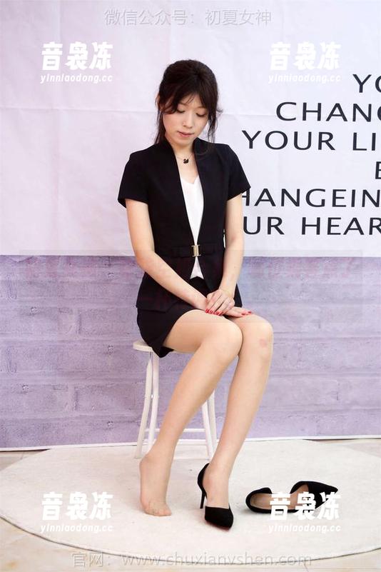 初夏女神-柒柒 初夏女神 - 柒柒空姐合集,哪位乘客点了一杯特调?!