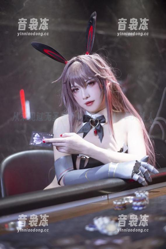刺青Poi 从未见过无圣光下的短裤,刺青Poi让人又爱又恨的图集。