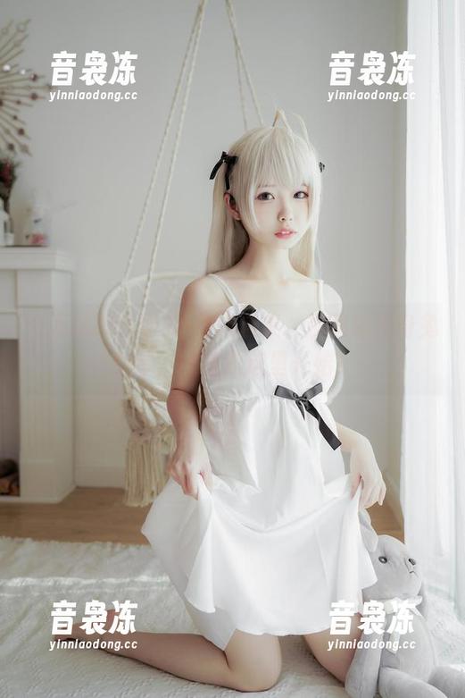 十万珍吱伏特的•看戏合集，加藤惠化身兔女郎，惊艳从这里开始！