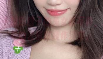 竟然有千反田鹿子的兔女郎写真，满脸好奇的表情得装作淡定。