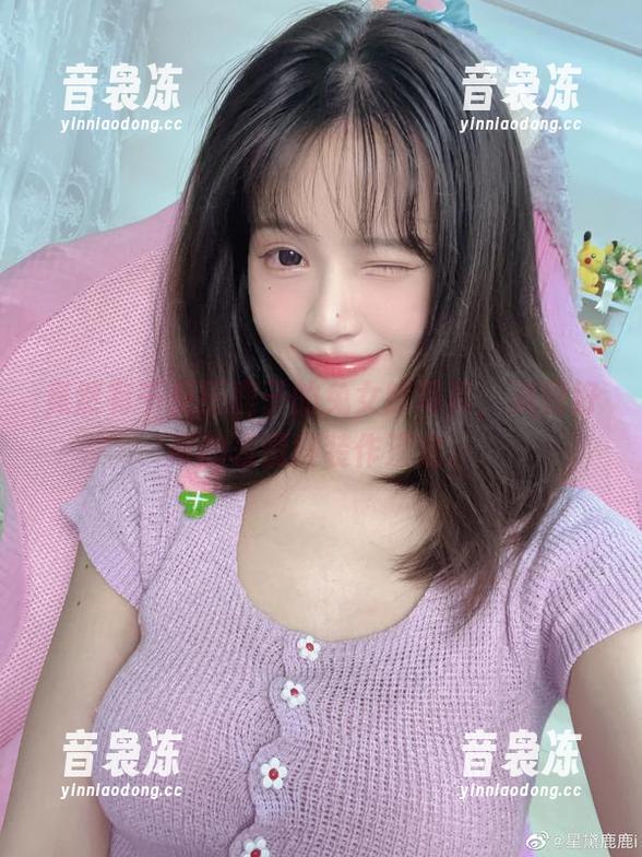 竟然有千反田鹿子的兔女郎写真，满脸好奇的表情得装作淡定。