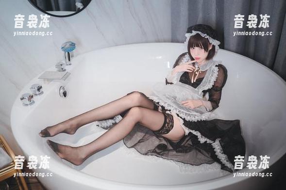 图片无偿奉上，南鸽的白裙，那个迟到的福利……