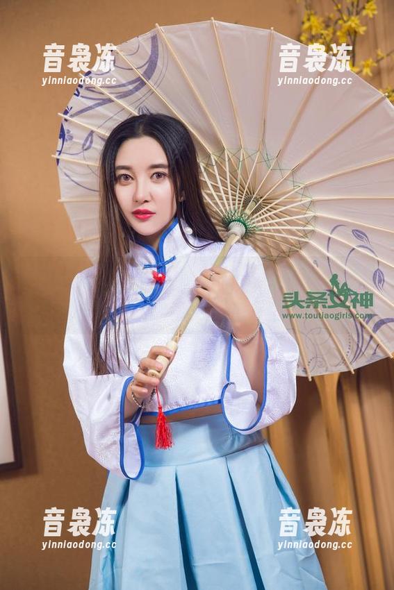 头条女神-钟晴 头条女神 - 这组钟晴的高清照片,轻熟风竟然让我心里有点小荡漾了,真是够了。