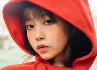 水手服加持，奈汐酱Nice的最新写真，能不能再放一点电？