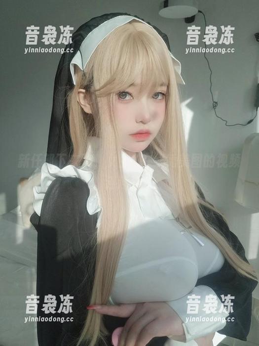 新任部下来了，女主K在线秀美图的视频连连看！