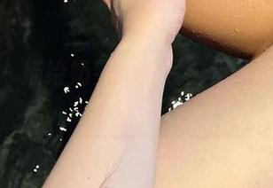 微密圈 – 描绘奶雯的照片：这果冻一般的夢幻姿态