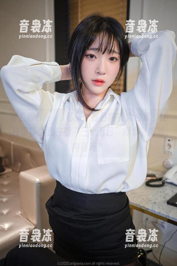 姜仁卿(강인경)私房：粉色内衣大合集，让我误以为我在看“三十而已”续集，有啥内幕吗？