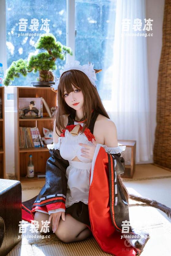 宫本樱 这件连衣裙似乎是宫本樱亲手定制的,问过裙子今天想去哪吗?