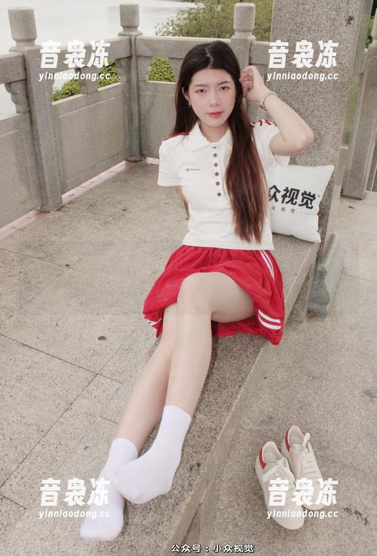 小众视觉-小薯条 小众视觉 - 小薯条把温柔印在“粉色”里,谁说她只能是乖乖女?
