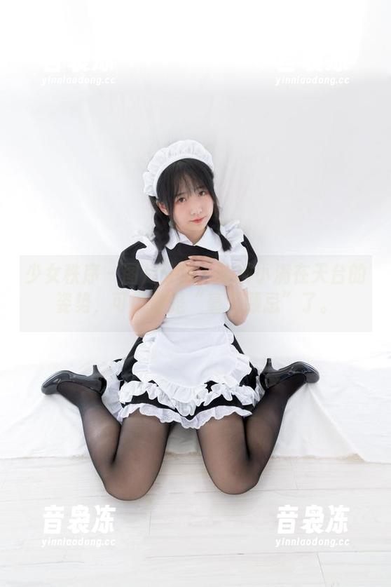 少女秩序-小满 少女秩序 - 图片分享?这种小满在天台的姿势,可以说是“毫无顾忌”了。