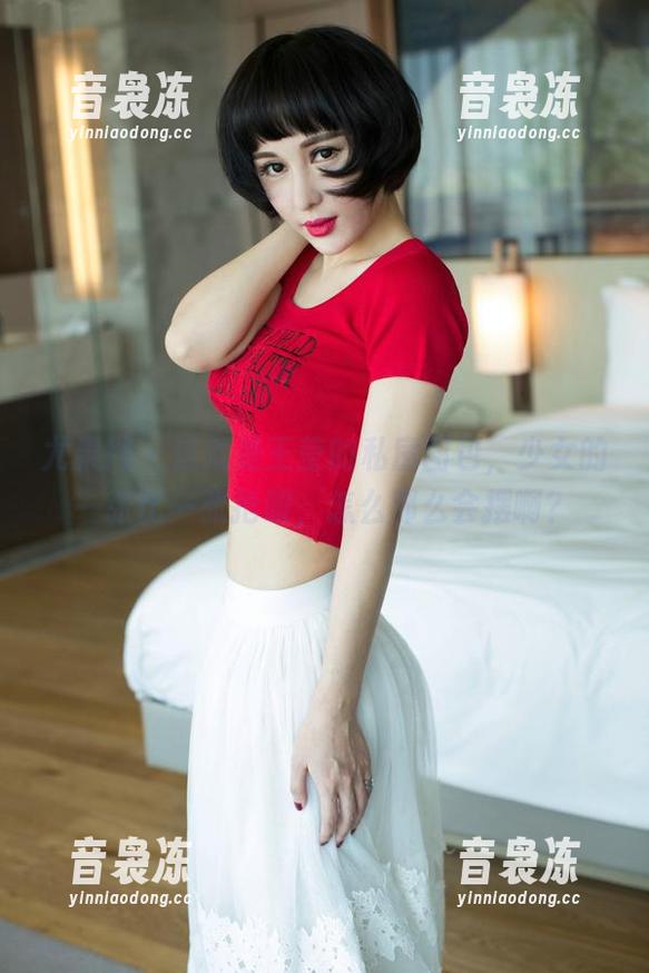 尤果网-王莹 尤果网 - 这就是王莹的私房图包,少女的一张比一张抢眼,怎么那么会摆啊?