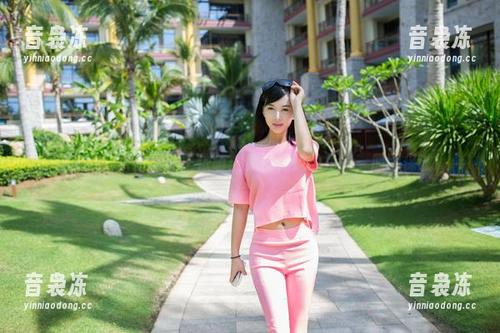 推女郎-王依萌 推女郎 - 天台上的王依萌:你没见过的角落,原图保诚!