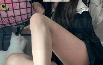 微密圈 – 无敌哒小姨妈的制服作品，趁着是免费的，赶紧看一眼吧，嘿嘿。